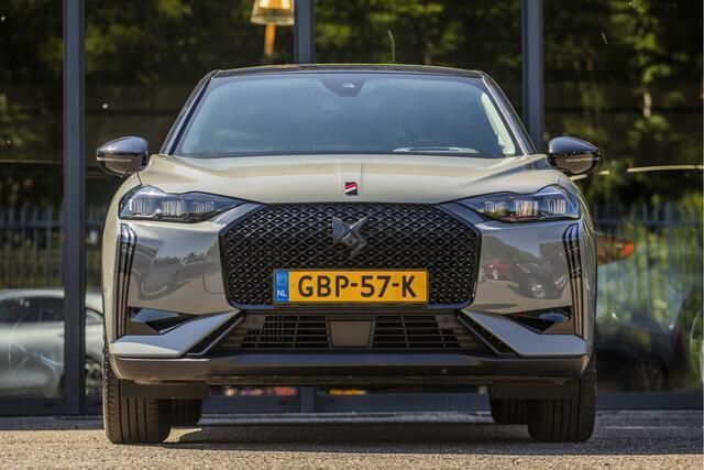 Grijs, metallic lak Gebruikt 2024 DS Automobiles DS3 Performance SUV | € 26.950 (Super prijs) - Afbeelding 1/3