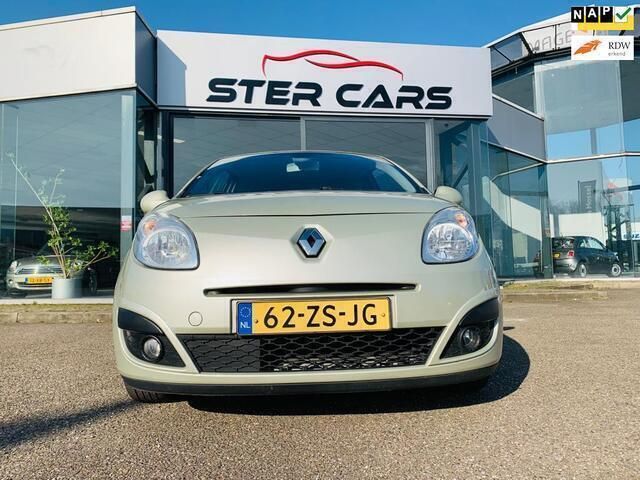Geel, metallic lak Gebruikt 2008 Renault Twingo Initiale Hatchback | € 3.800 (Eerlijke prijs) - Afbeelding 1/4