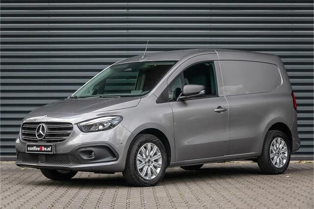 Grijs Gebruikt 2024 Mercedes Citan 112 Van | € 29.900 (Goede deal) - Afbeelding 1/4