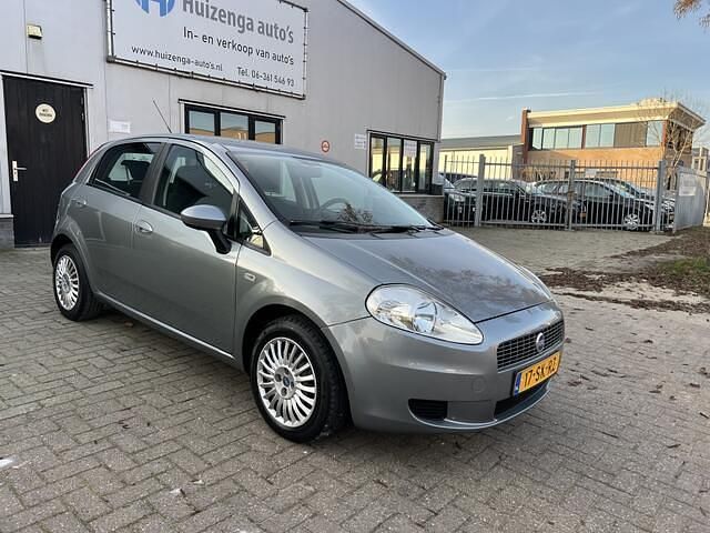 Grijs Occasion 2006 Fiat Grande Punto Active Hatchback | € 1.650 (Eerlijke prijs) - Afbeelding 1/4