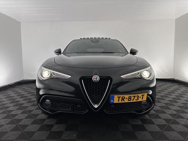 Occasion Alfa Romeo Stelvio Super 210 PK (154 kW) 2018 Zwart (metallic) SUV