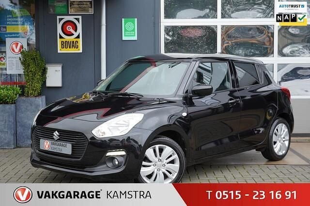 Zwart Gebruikt 2018 Suzuki Swift Hatchback | € 13.750 (Eerlijke prijs) - Afbeelding 1/3
