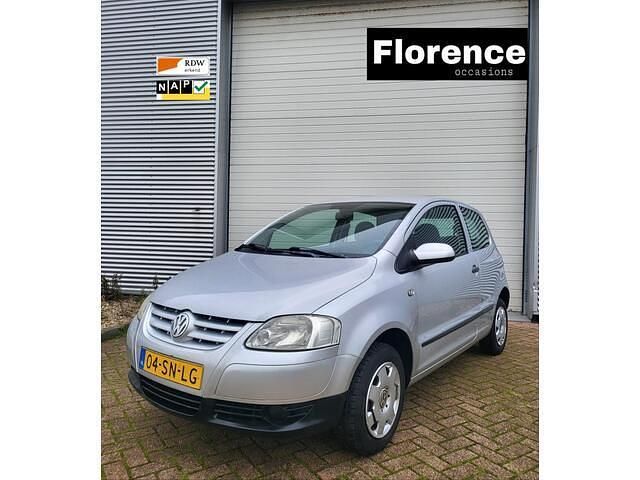 Occasion VW Fox Trendline 54 PK (39 kW) 2006 Grijs (metallic) Hatchback