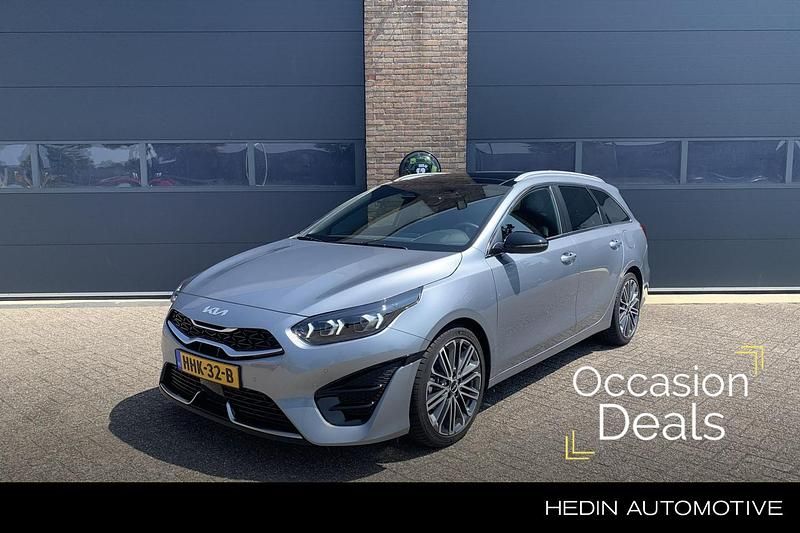 Grijs Occasion 2025 Kia Ceed Sportswagon GT Stationwagen | € 34.445 (Iets duurder) - Afbeelding 1/4