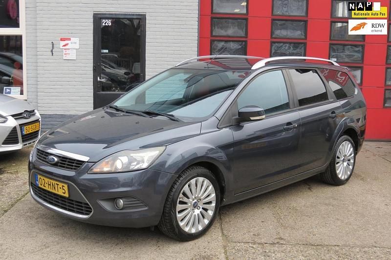 Grijs Occasion 2009 Ford Focus Titanium Stationwagen | € 1.125 (Goede deal) - Afbeelding 1/4