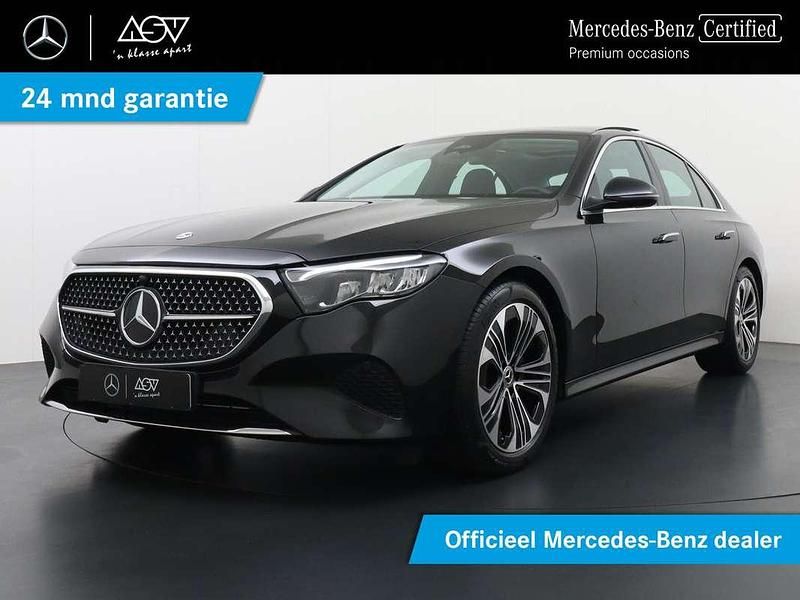 Zwart Gebruikt 2024 Mercedes E220 Sedan | € 59.895 - Afbeelding 1/4