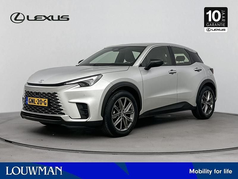 Grijs Gebruikt 2024 Lexus LBX SUV | € 38.450 (Eerlijke prijs) - Afbeelding 1/3