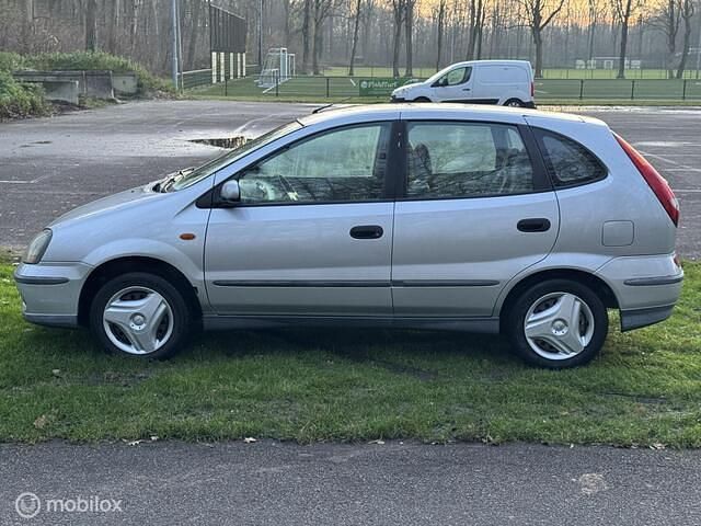 Occasion Nissan Almera Tino 114 PK (83 kW) 2003 Grijs MPV