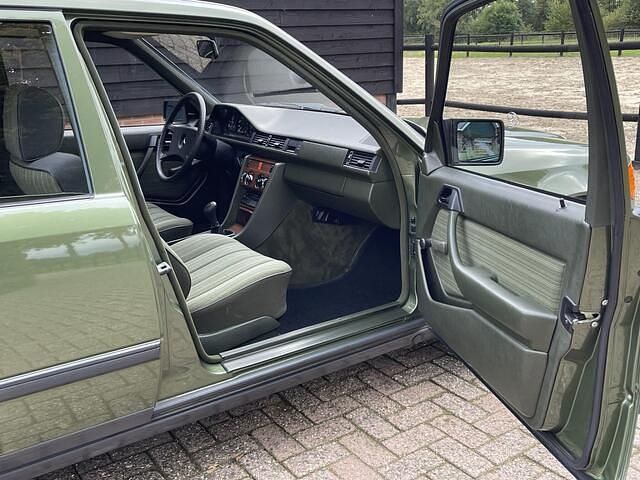 Occasion Mercedes 200 1986 Groen Sedan