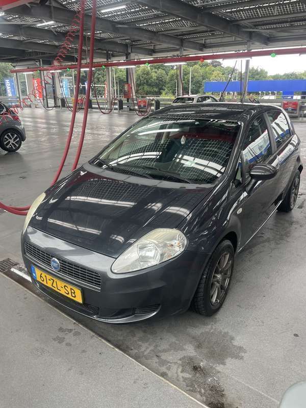 Grijs Gebruikt 2007 Fiat Punto Dynamic Hatchback | € 1.250 (Eerlijke prijs) - Afbeelding 1/4