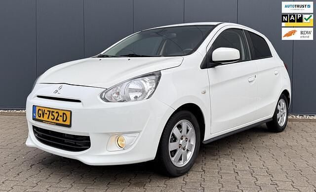 Wit Occasion 2015 Mitsubishi Space Star Hatchback | € 7.995 (Duur) - Afbeelding 1/4