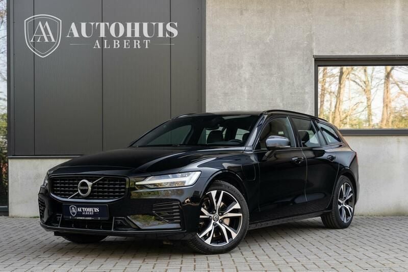 Zwart Gebruikt 2021 Volvo V60 R-Design Stationwagen | € 31.450 (Super prijs) - Afbeelding 1/4