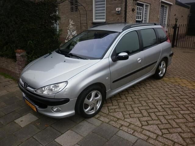 Occasion Peugeot 206 109 PK (80 kW) 2002 Grijs (metallic) Stationwagen