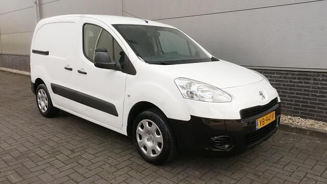 Wit Gebruikt 2012 Peugeot Partner MPV | € 3.750 (Eerlijke prijs) - Afbeelding 1/4