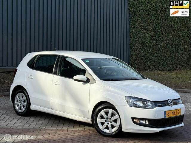 Wit Gebruikt 2010 VW Polo Comfortline Hatchback | € 4.750 (Eerlijke prijs) - Afbeelding 1/4