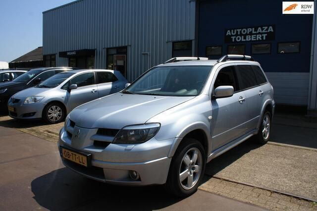 Grijs Gebruikt 2007 Mitsubishi Outlander Invite SUV | € 1.999 - Afbeelding 1/4