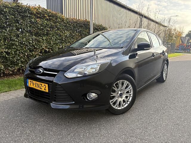 Zwart Gebruikt 2012 Ford Focus Titanium Hatchback | € 3.150 (Super prijs) - Afbeelding 1/4