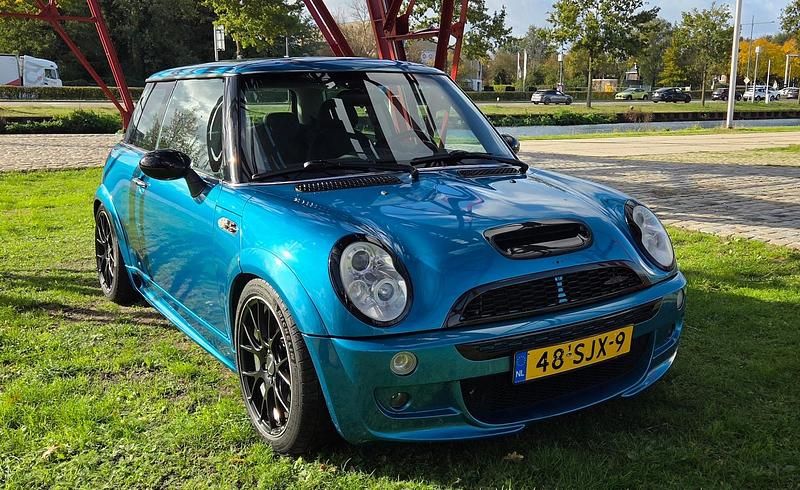 Blauw (metallic) Gebruikt 2002 Mini Cooper S Hatchback | € 5.499 - Afbeelding 1/4
