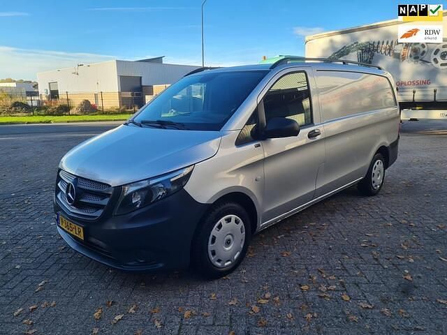 Zilver Gebruikt 2018 Mercedes Vito Business Van | € 11.950 (Eerlijke prijs) - Afbeelding 1/4