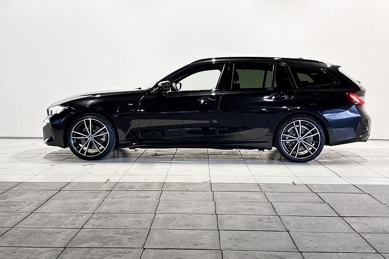 Occasion BMW 320e M Sport 204 PK (150 kW) 2024 Saphirschwarz metallic (zwart metallic) Stationwagen
