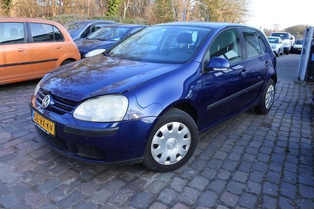 Blauw Gebruikt 2005 VW Golf IV Trendline Hatchback | € 795 (Goede deal) - Afbeelding 1/4