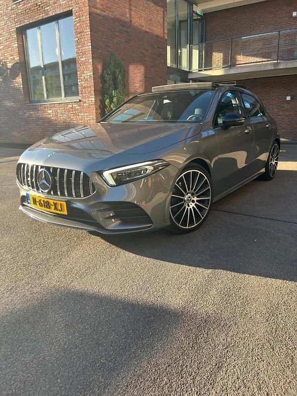 Gebruikt 2022 Mercedes A180 AMG | € 31.499 - Afbeelding 1/4