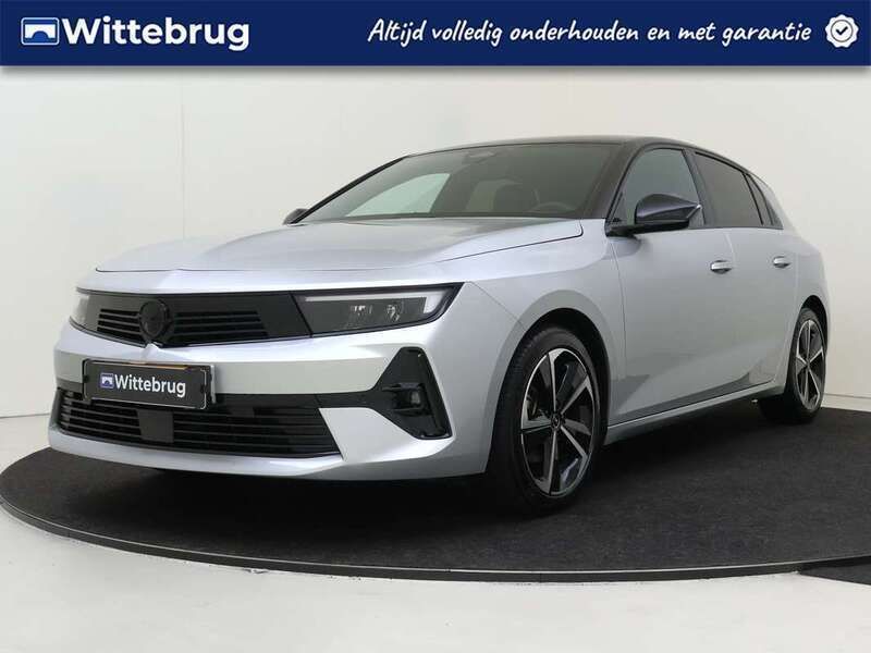 Grijs, metallic lak Gebruikt 2024 Opel Astra Hatchback | € 26.425 (Super prijs) - Afbeelding 1/3