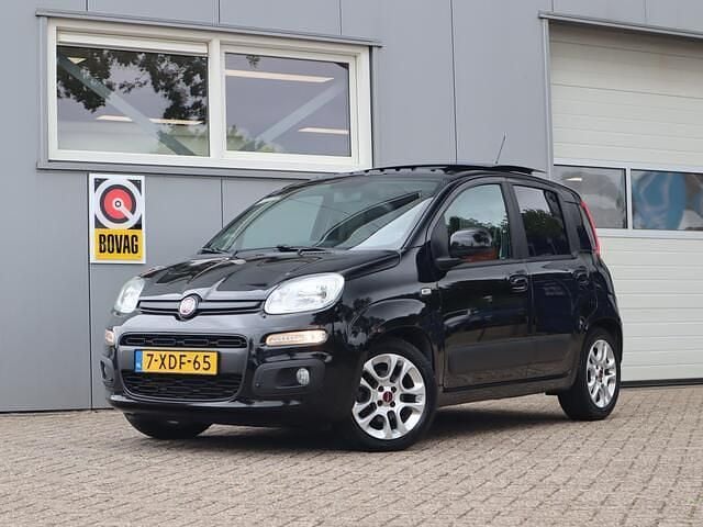 Zwart Gebruikt 2014 Fiat Panda Lounge Hatchback | € 5.950 (Eerlijke prijs) - Afbeelding 1/4
