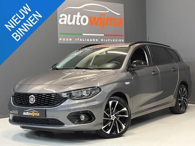 Grijs Gebruikt 2018 Fiat Tipo S Stationwagen | € 17.000 (Iets duurder) - Afbeelding 1/4