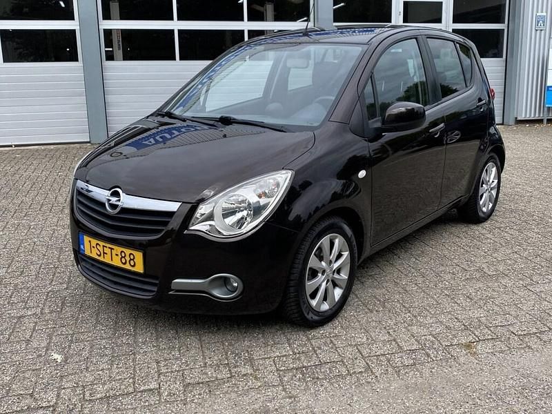 Bruin Gebruikt 2013 Opel Agila Edition Hatchback | € 5.450 (Eerlijke prijs) - Afbeelding 1/4