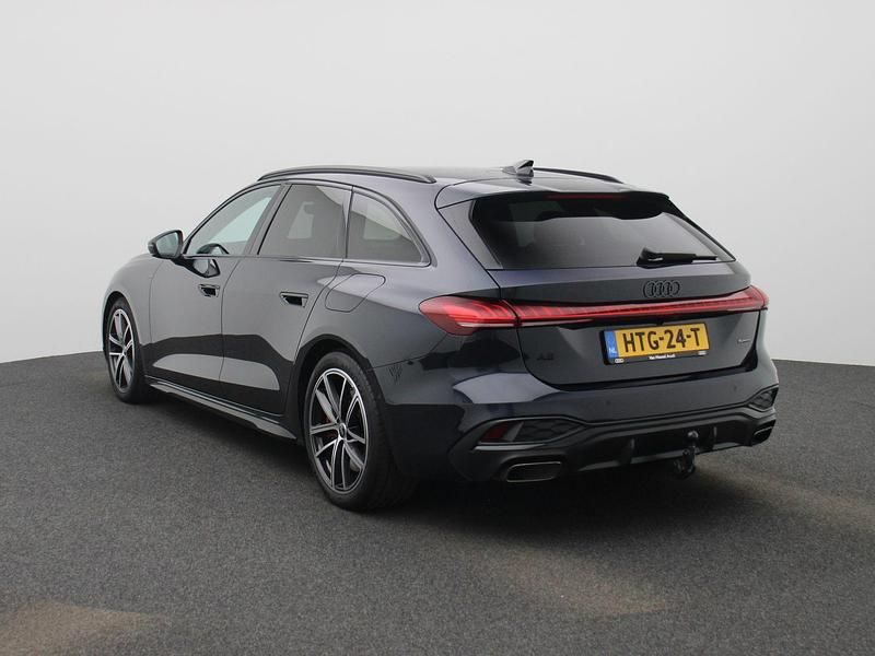 Occasion Audi A5 Competition 368 PK (270 kW) 2025 Blauw Stationwagen