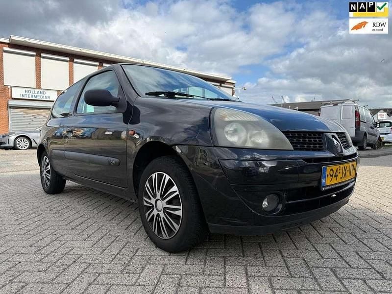 Zwart Gebruikt 2002 Renault Clio II Expression Hatchback | € 550 (Goede deal) - Afbeelding 1/4