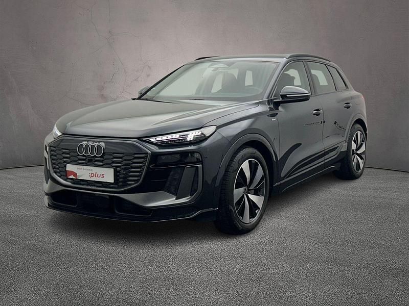 Grijs Gebruikt 2025 Audi Q6 e-tron SUV | € 76.900 (Eerlijke prijs) - Afbeelding 1/4