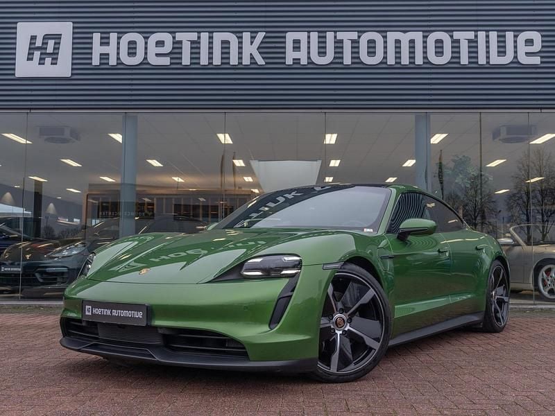 Groen Occasion 2021 Porsche Taycan Performance Package Sedan | € 51.940 (Iets duurder) - Afbeelding 1/4