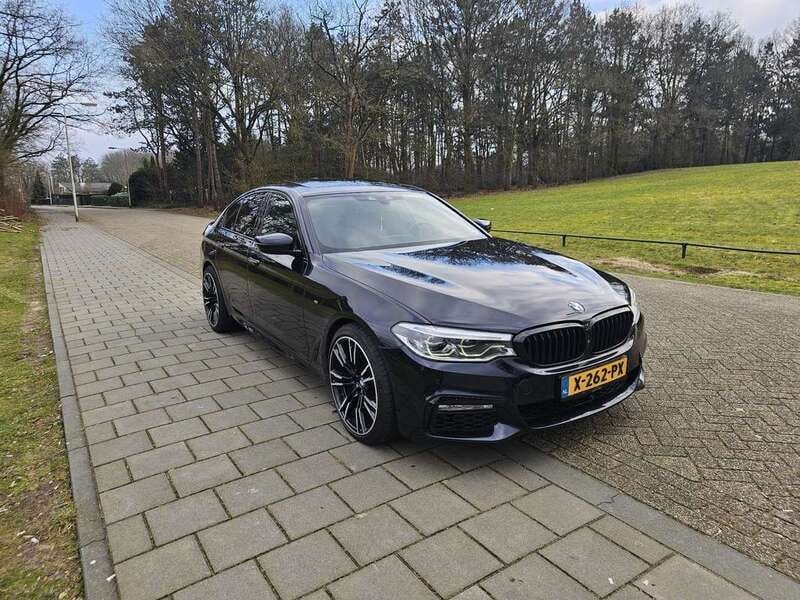 Gebruikt 2017 BMW 540 Sport Line Sedan | € 37.999 (Eerlijke prijs) - Afbeelding 1/4