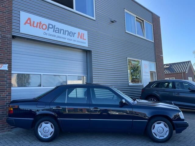 Occasion Mercedes E200 118 PK (86 kW) 1991 Blauw Sedan