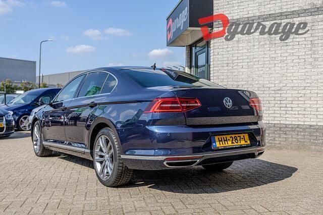 Occasion VW Passat Highline 156 PK (114 kW) 2015 Blauw Sedan
