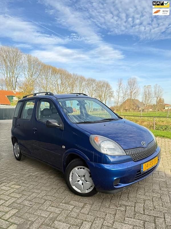 Occasion Toyota Yaris Verso Luna 2000 Blauw MPV