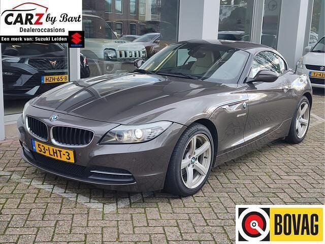 Bruin Gebruikt 2010 BMW Z4 Executive Cabriolet | € 22.945 (Eerlijke prijs) - Afbeelding 1/4