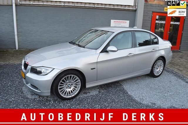 Grijs Gebruikt 2006 BMW 318 Sedan | € 2.950 (Iets duurder) - Afbeelding 1/4