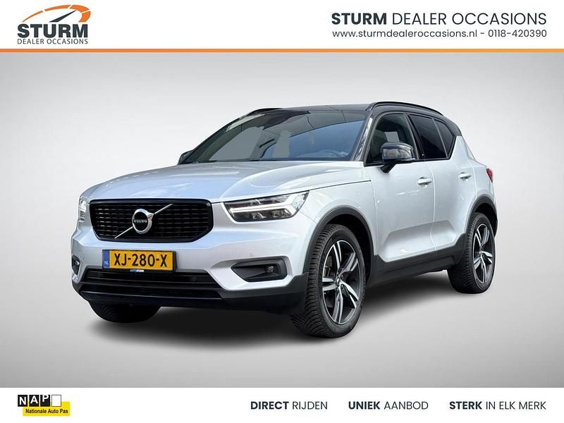 Zilver Gebruikt 2019 Volvo XC40 R-Design SUV | € 32.549 (Iets duurder) - Afbeelding 1/4