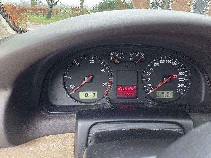 Occasion VW Passat Comfortline 116 PK (85 kW) 2001 Zwart Stationwagen