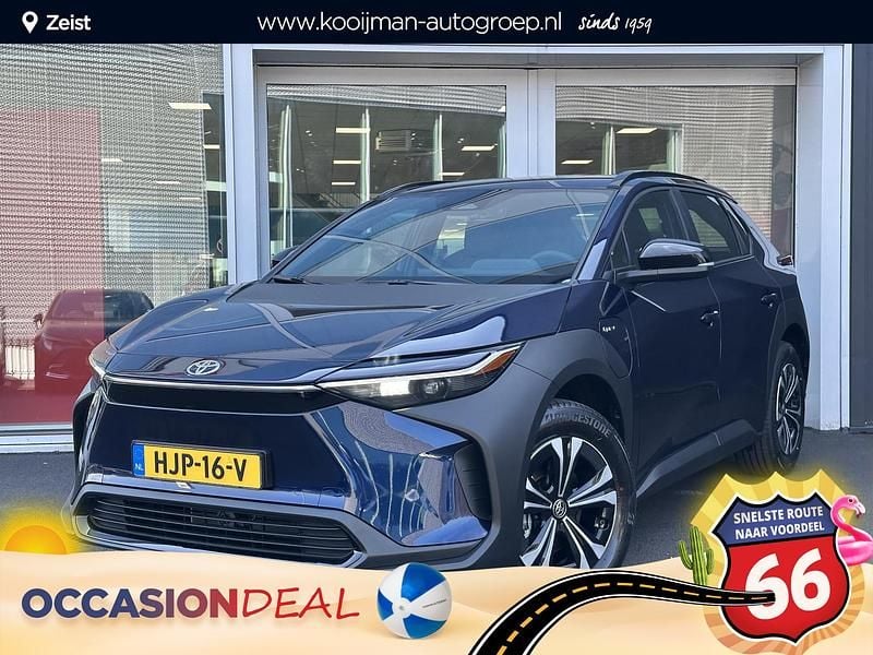 Pacific blue metallic (blauw metallic) Gebruikt 2025 Toyota bZ4X Active SUV | € 38.900 (Goede deal) - Afbeelding 1/4
