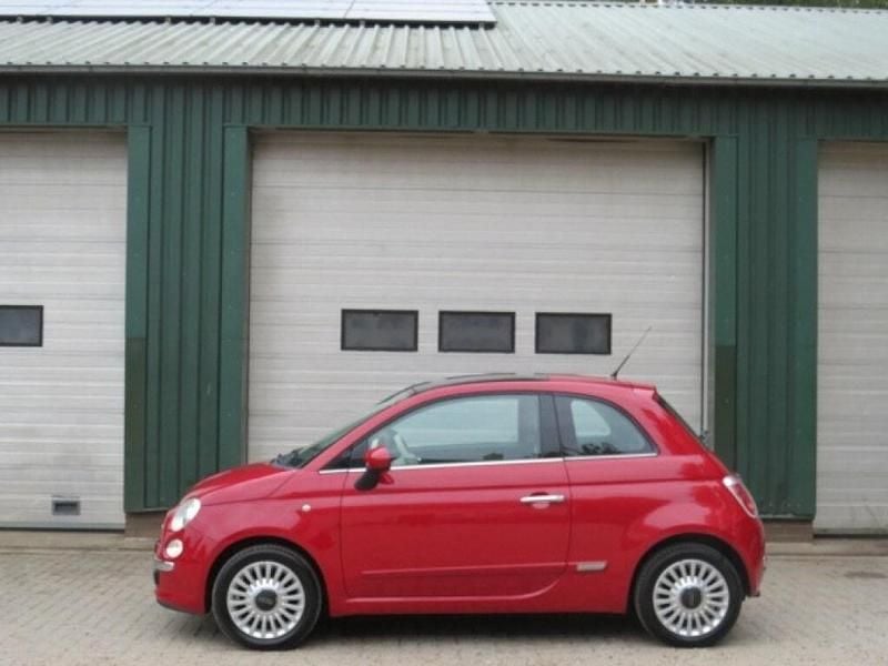 Rood Gebruikt 2011 Fiat 500 Lounge Hatchback | € 4.450 (Eerlijke prijs) - Afbeelding 1/4