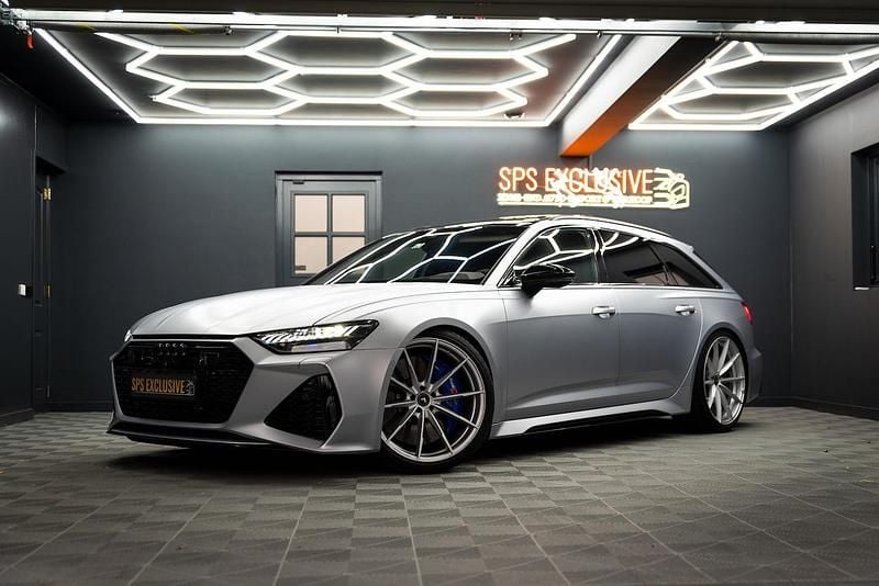 Grijs Gebruikt 2022 Audi RS6 Exclusive Stationwagen | € 149.900 - Afbeelding 1/4