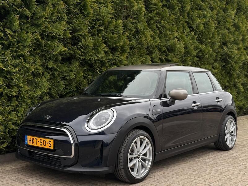 Zwart Gebruikt 2021 Mini Cooper Hatchback | € 26.890 (Iets duurder) - Afbeelding 1/4