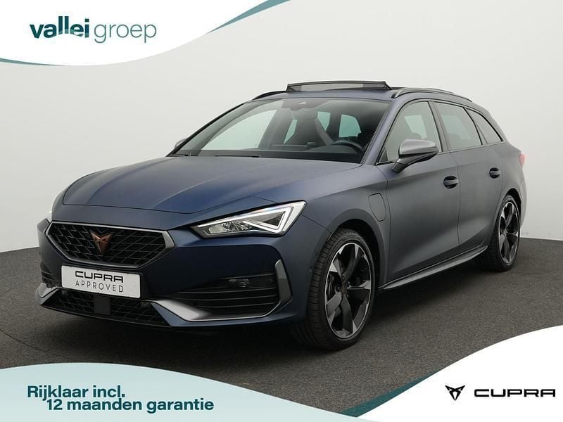 Blauw Gebruikt 2023 Cupra Leon VZ Stationwagen | € 32.900 (Iets duurder) - Afbeelding 1/4