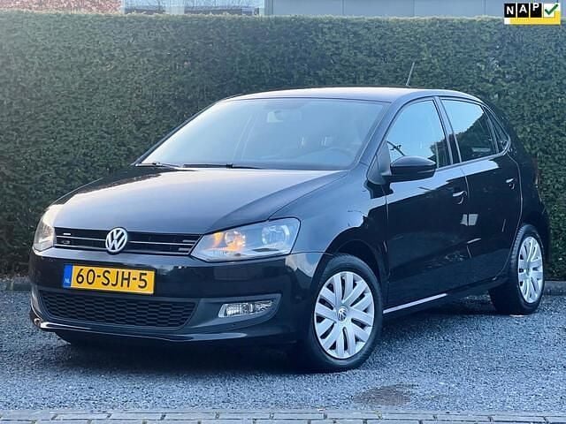 Zwart Gebruikt 2011 VW Polo Hatchback | € 5.750 (Eerlijke prijs) - Afbeelding 1/4