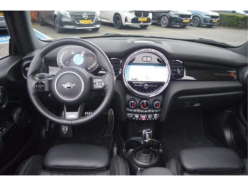 Occasion Mini Cooper Cabriolet 136 PK (100 kW) 2023 Zwart Cabriolet