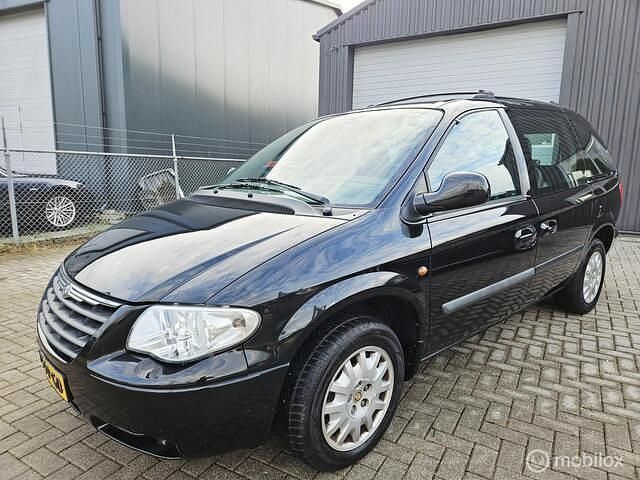 Zwart Gebruikt 2004 Chrysler Voyager MPV | € 2.499 (Iets duurder) - Afbeelding 1/4